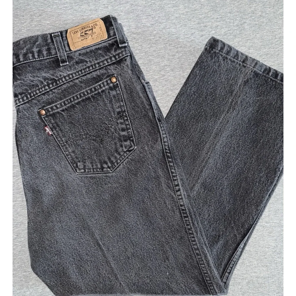 VTG Levi 557 Men Jeans 34x26* (Tag says 36x36) Black Straight Leg USA